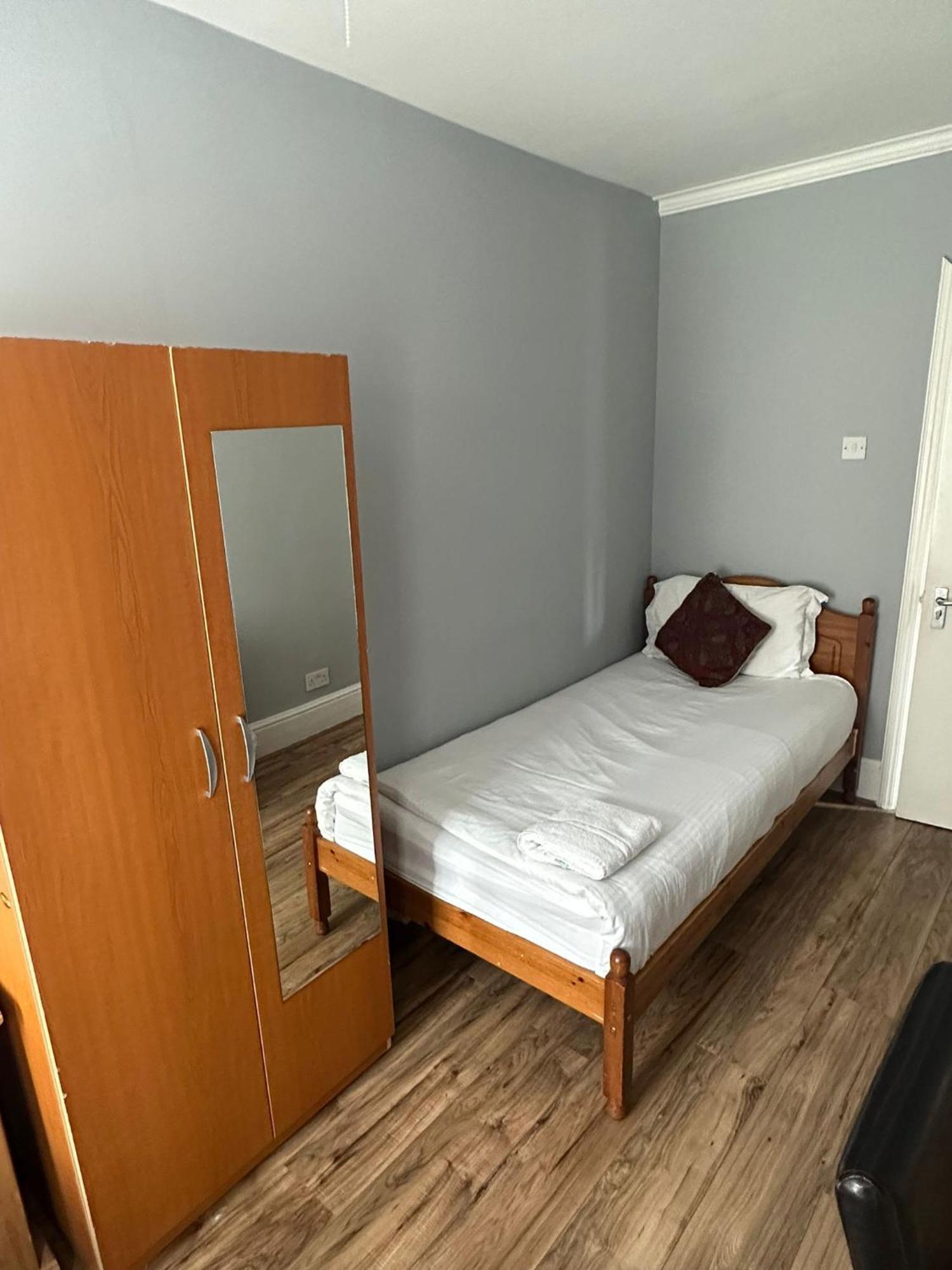Ruxley Rooms Сидкъп Екстериор снимка